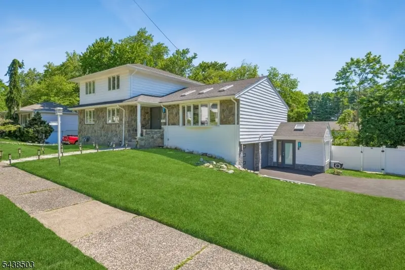 13 Munsey Rd, Emerson, NJ 07630 - #2
