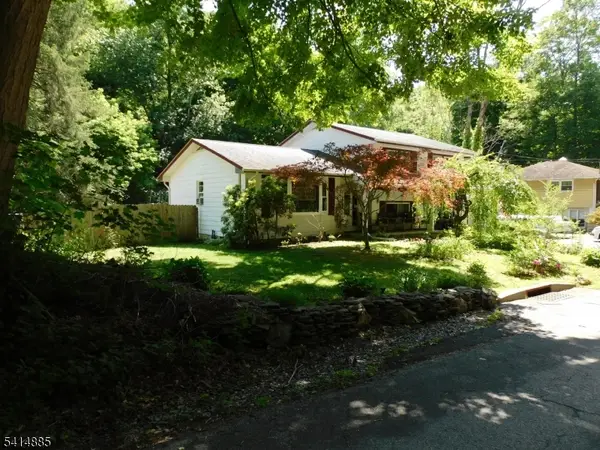 15 Main St, Glen Gardner Boro, NJ 08826