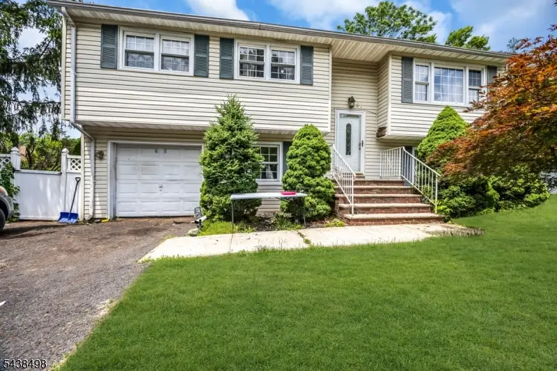 26 Nancy Ln, Piscataway, NJ 08854 - #1