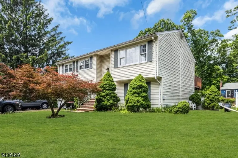 26 Nancy Ln, Piscataway, NJ 08854 - #3