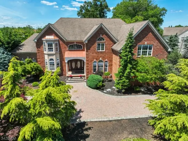 11 Valley Wood Dr, Franklin Twp., NJ 08873