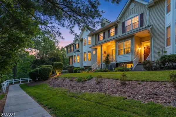 18 Kentworth Ct, Raritan Twp., NJ 08822
