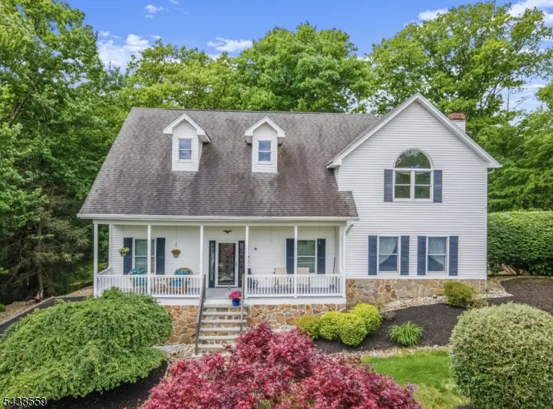 16 Bear Trl, West Milford, NJ 07421 - #2