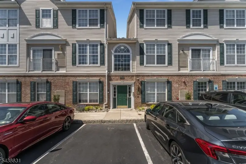 141 Limerick Ln, Lopatcong, NJ 08865 - #1