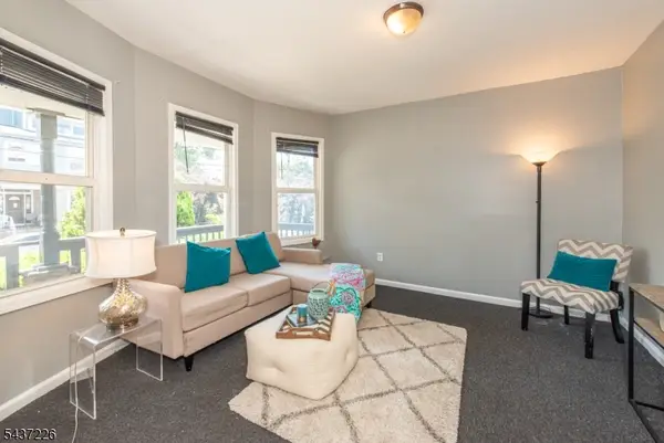 145 Alexander St, Newark City, NJ 07106