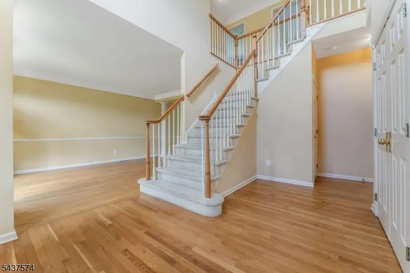 23 Neshanic Dr, Raritan, NJ 08551 - #3