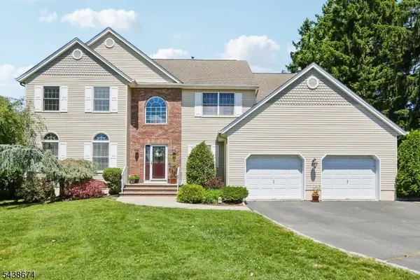 55 Sand Rd, Fairfield Twp., NJ 07004