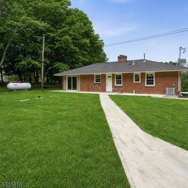 89 Armstrong Rd, Wantage, NJ 07461 - #3