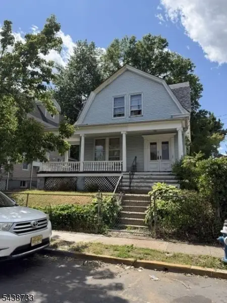 53 Chapman Pl, Irvington Twp., NJ 07111