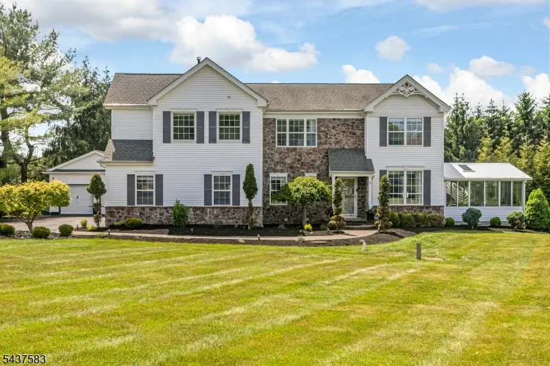 29 Sutphin Rd, Raritan, NJ 08822 - #1