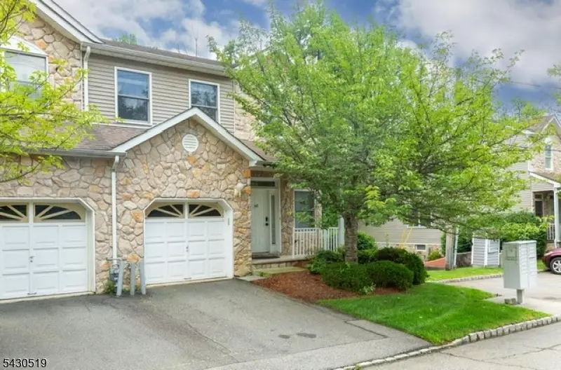 643 Old Dover Rd, Parsippany Troy Hills, NJ 07054 - #1