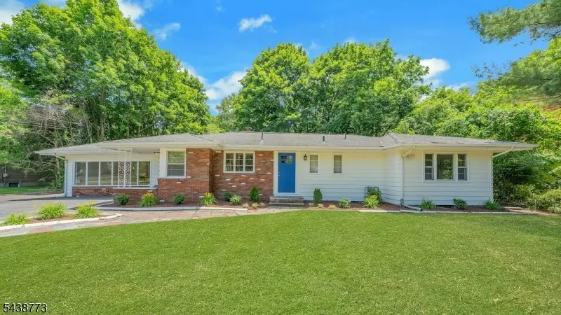 403 W Oakland Ave, Oakland, NJ 07436 - #1