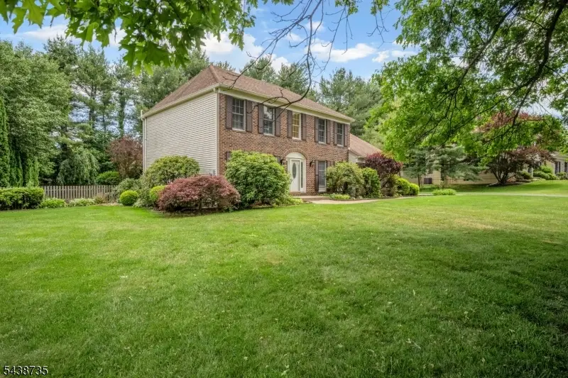 8 Glen Eagles Rd, Washington, NJ 07882 - #2