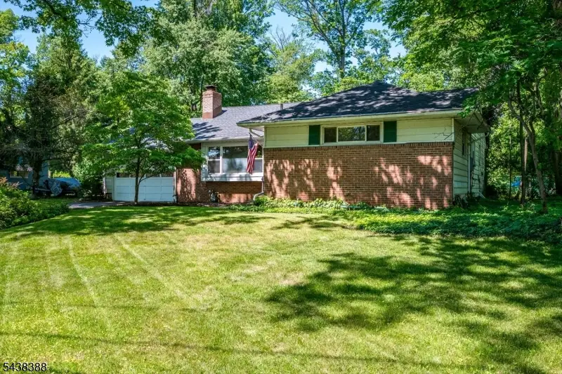 9 Clive Hills Rd, Edison, NJ 08820 - #2