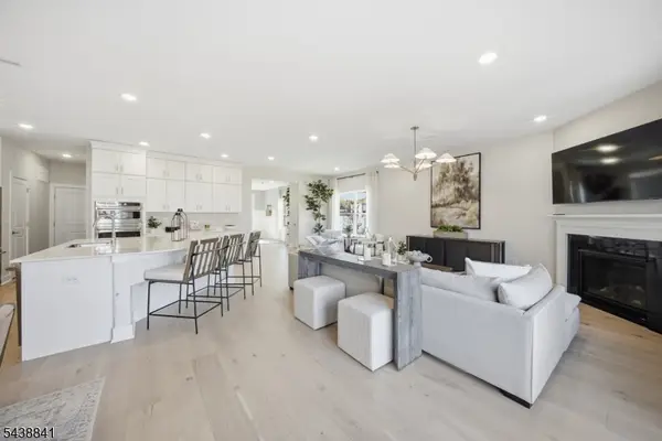 18 Arlington Pl #18, Oakland Boro, NJ 07436