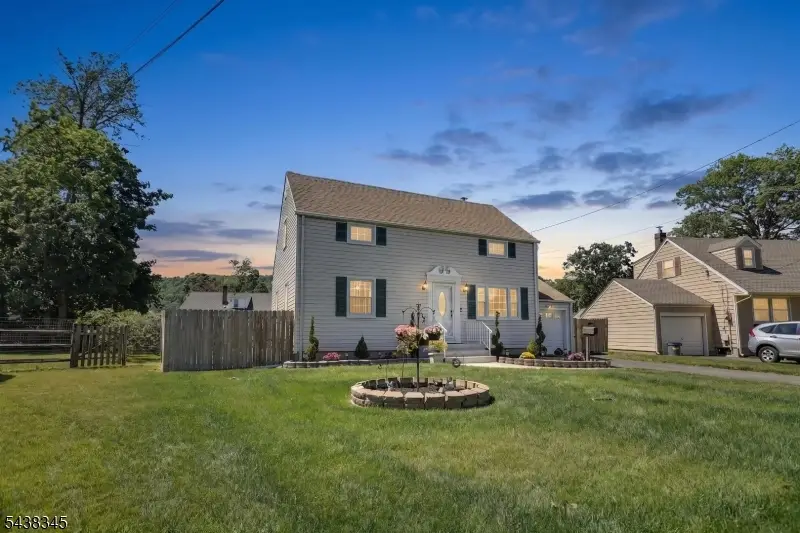 37 Glen Ct, North Plainfield, NJ 07063 - #3