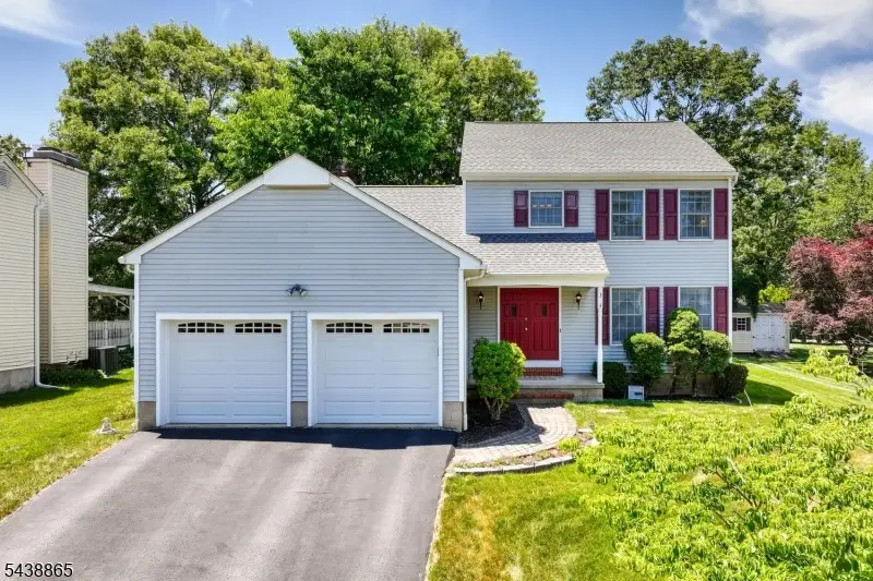 3 Obert Dr, Raritan, NJ 08869 - #1