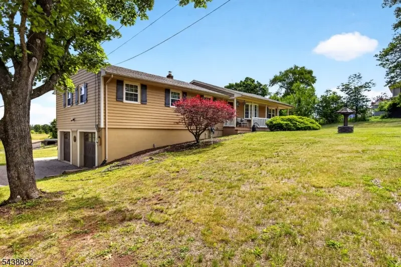 115 Fairview Dr, Neshanic Station, NJ 08853 - #1