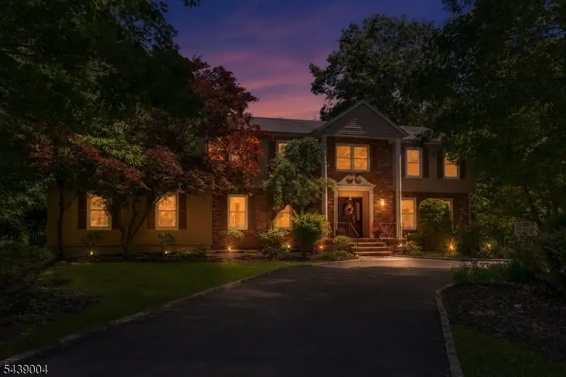 10 Moonshadow Ct, Kinnelon, NJ 07405 - #1