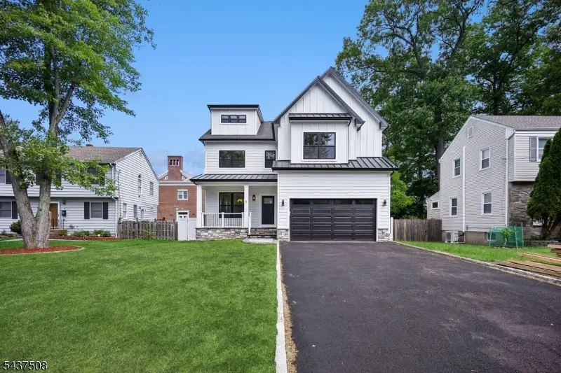 5 Briar Cliff Rd, Livingston, NJ 07039 - #2