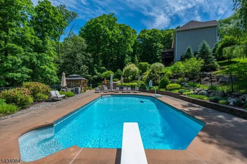 11 Stoneridge Ct, Rockaway, NJ 07866 - #2