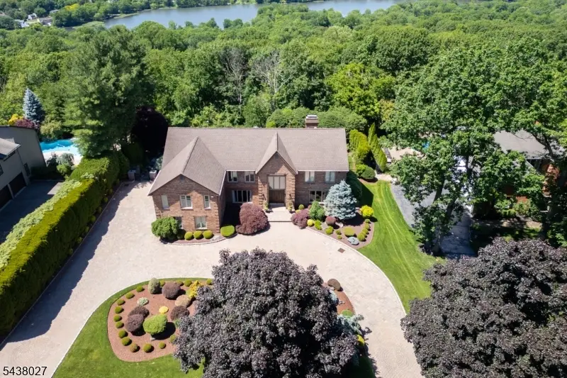 10 Pinnacle Pt, Randolph, NJ 07869 - #1