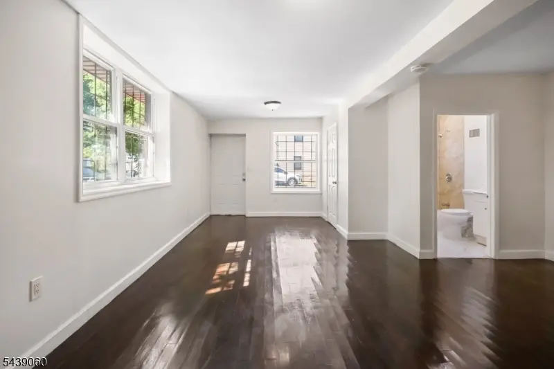 98 S Devine St, Newark, NJ 07106 - #3