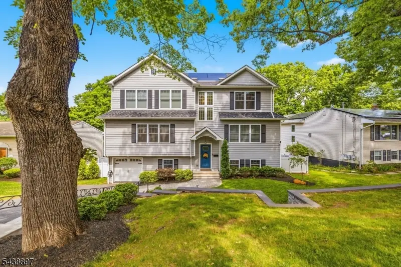 46 Edgemere Rd, Livingston, NJ 07039 - #1