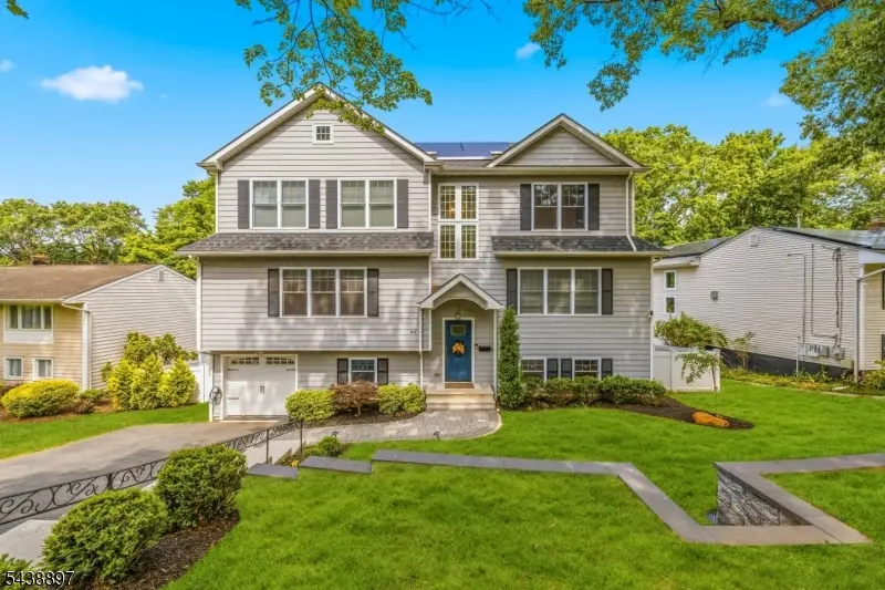 46 Edgemere Rd, Livingston, NJ 07039 - #2