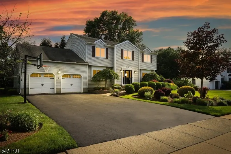 13 Daniel Dr, Blackwells Mills, NJ 08844 - #1