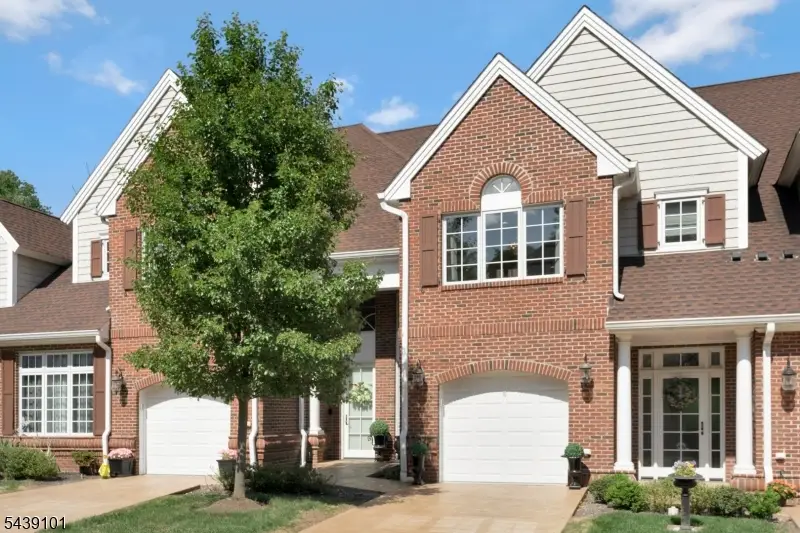 10 Schmidt Cir, Watchung, NJ 07069 - #1