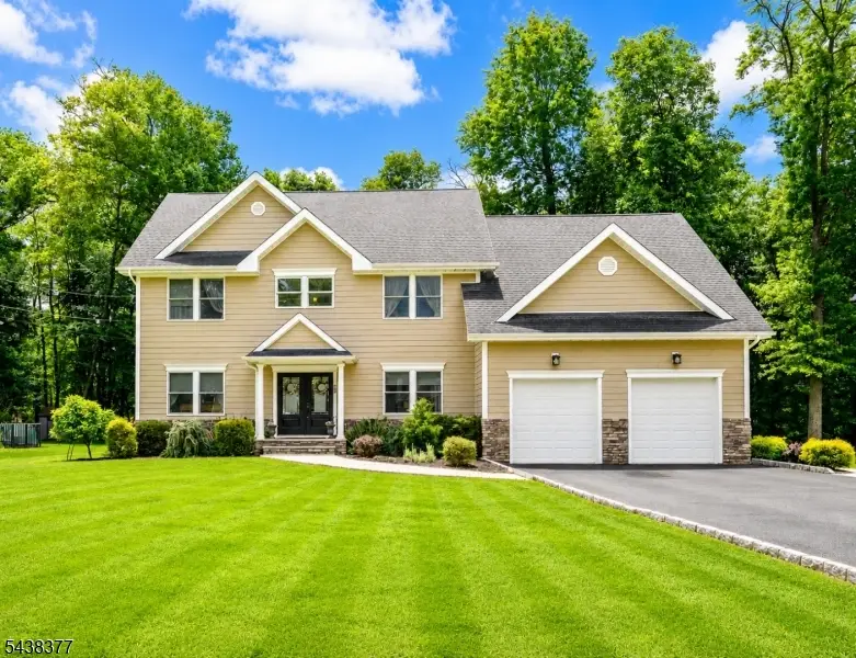 86 Highland Ave, Green Knoll, NJ 08807 - #1