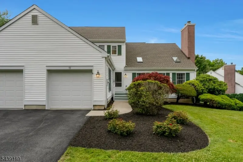 11 Hampton Ct, Bernards, NJ 07920 - #2