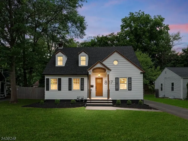 807 Mountain Ave, Bound Brook, NJ 08805 - #1