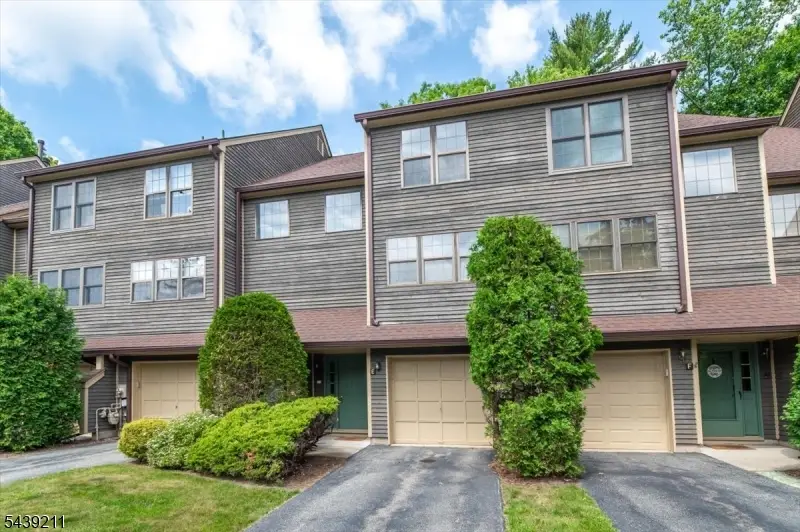 23 E Foxboro Ln #E, West Milford, NJ 07480 - #1