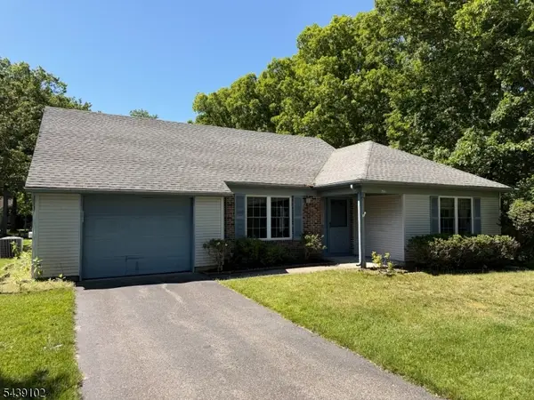 541 Petunia Ln, Manchester Twp., NJ 08759