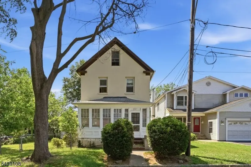114 Franklin Pl, Roselle Park, NJ 07204 - #1