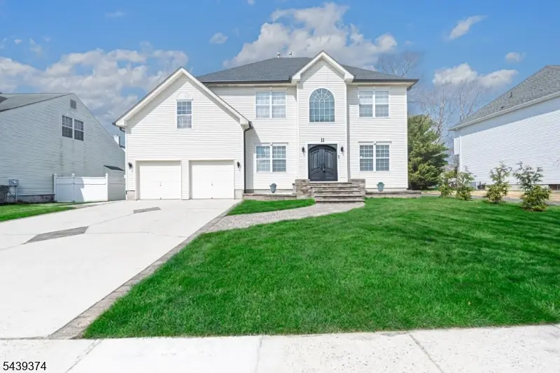 11 Chancellor Park Dr, Mays Landing, NJ 08330 - #1