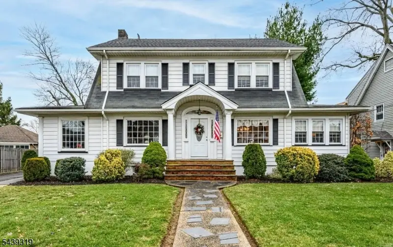 925 Bryant St, Rahway, NJ 07065 - #1