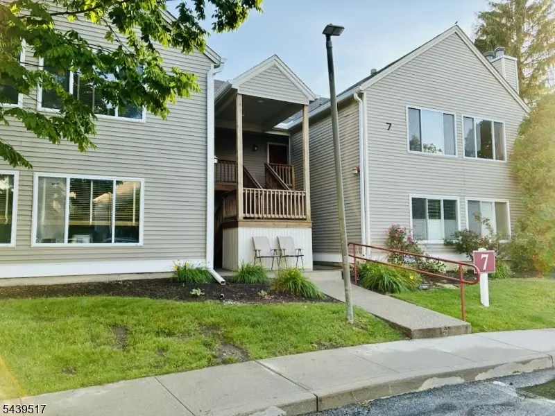74 Falcon Ridge Way #4, Hamburg, NJ 07419 - #1