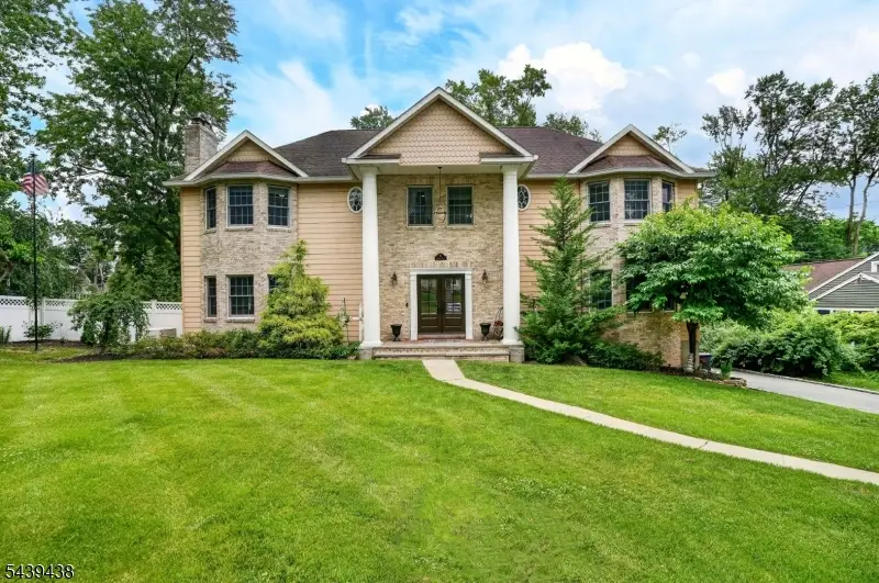 28 Fairview Dr, East Hanover, NJ 07936 - #1