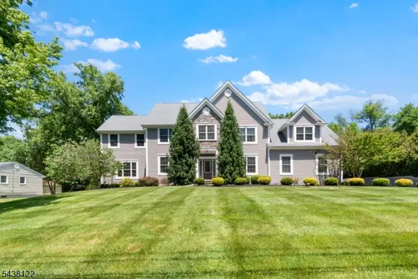24 Claire Dr, Bridgewater Twp., NJ 08807