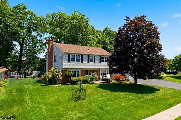 13 Abbott Rd, Franklin Twp., NJ 08873