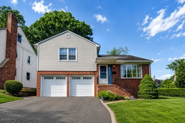 15 Winding Way, West Orange Twp., NJ 07052