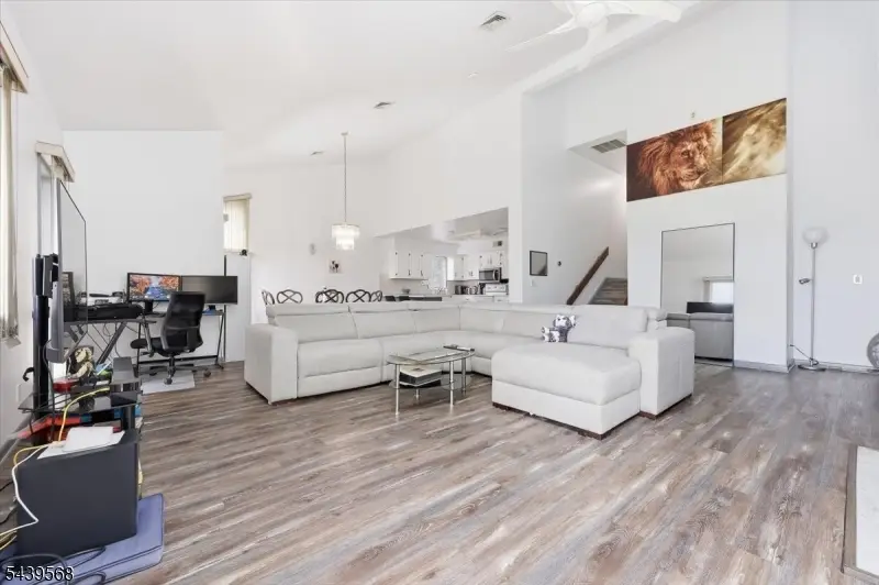 52 Adams Ter, Clifton, NJ 07013 - #3
