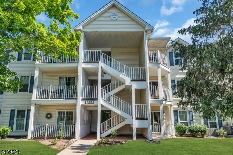 19 Amethyst Way #19, Franklin Park, NJ 08823 - #2