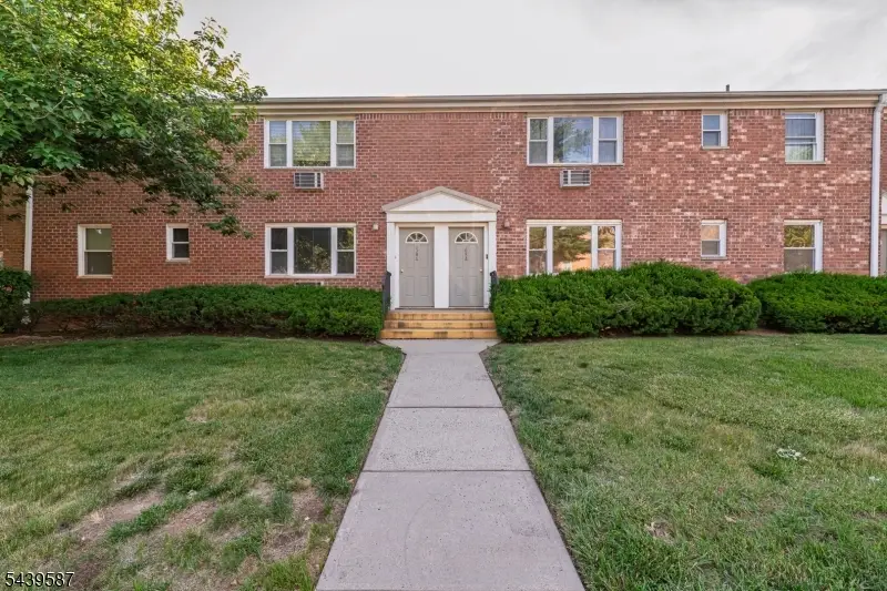 42 York Drive, Edison, NJ 08817 - #2