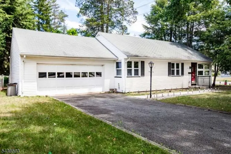 4 Beverly Rd, Glen Rock, NJ 07452 - #1