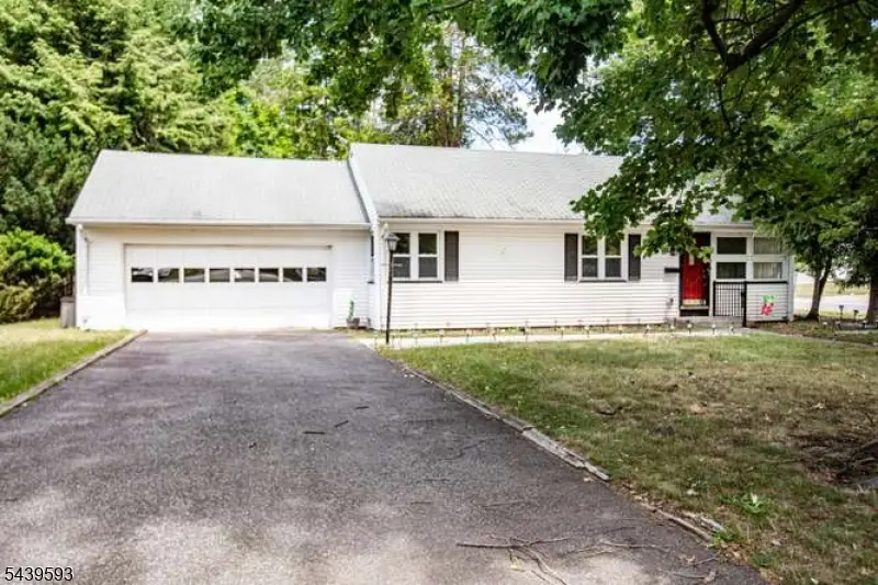 4 Beverly Rd, Glen Rock, NJ 07452 - #2