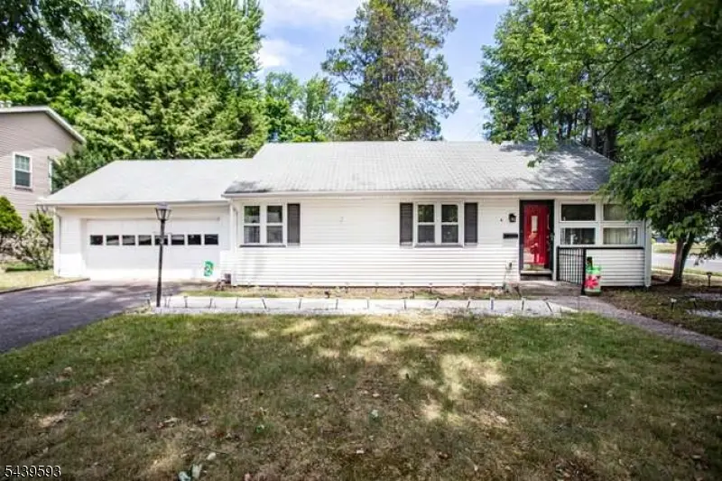 4 Beverly Rd, Glen Rock, NJ 07452 - #3